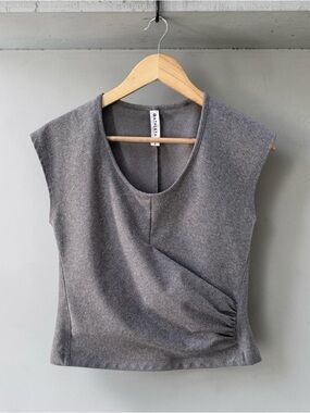 Athleta Women’s Gray Knit Stretch Top with Side Rouching! Small!